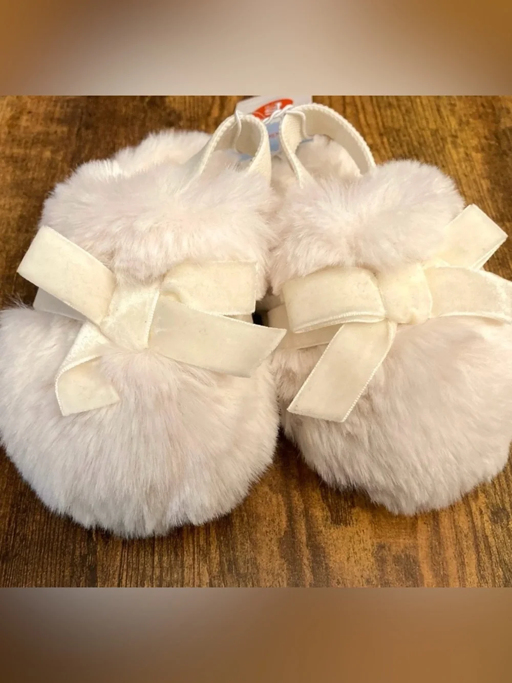 Toddler Adler Plush Scuff Slippers - Cat & Jack™ White Toddler 5T-6T new